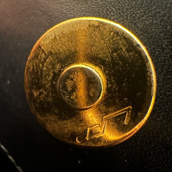 Salvatore Ferragamo Vara Ribbon Leather Tote
Pre loved - Picture 7 of 14